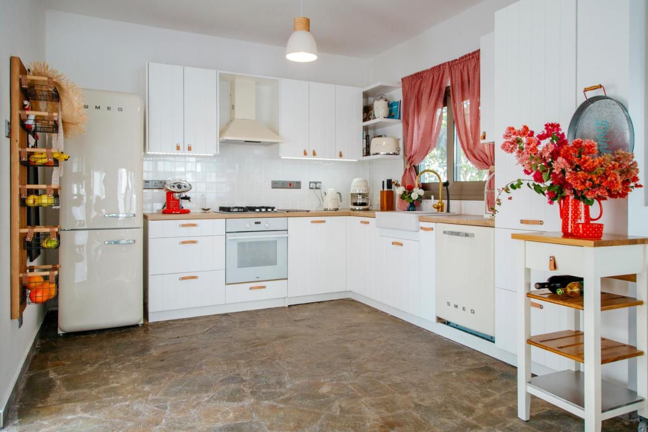 פאראלימני Island Home Seaside Villa מראה חיצוני תמונה
