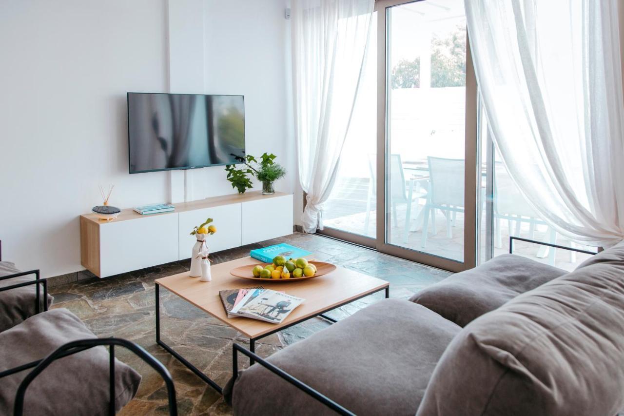פאראלימני Island Home Seaside Villa מראה חיצוני תמונה